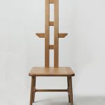 arco chair / 天使 SHIMS FURNITUREが樽材を使って制作した天使という名前の椅子 背に小さな羽が付いている