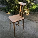 custom made chair / KEI SHIMS FUNITUREが制作したカスタムメイドの樽材の椅子 背もたれ上部に目と口がついている