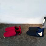 tekona2015-05 清水久勝・まゆみ展 工芸ギャラリー手児奈展示風景 フェルトラグ ルームシューズ