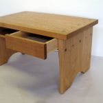 low table / SIN SHIMS FURNITUREが制作した楢無垢材のカスタムメイド座机 引き出しと棚つき 楔とめ