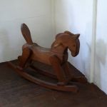 木馬 蒼 SHIMS FURNITURE制作の楢無垢材の木馬